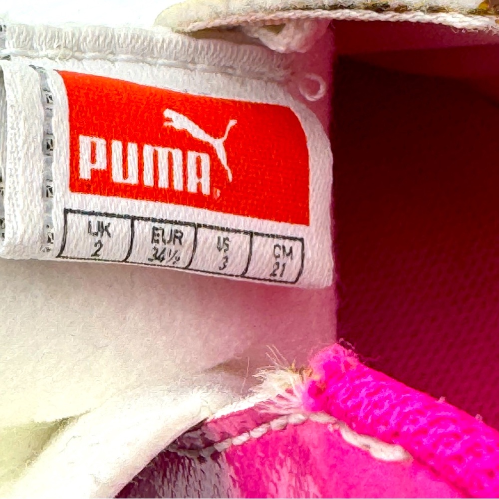 Puma VS.11 Cleats. Youth Size 3. White/ Pink /Black. - Picture 9 of 9